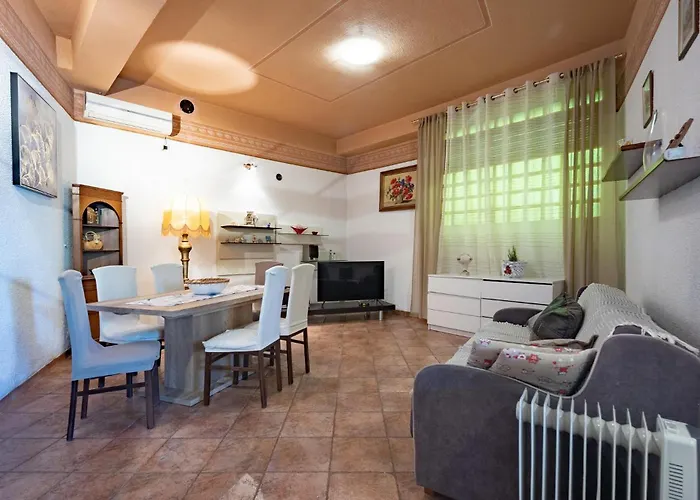 Сasa de vacaciones Stunning In With Wifi Rijeka